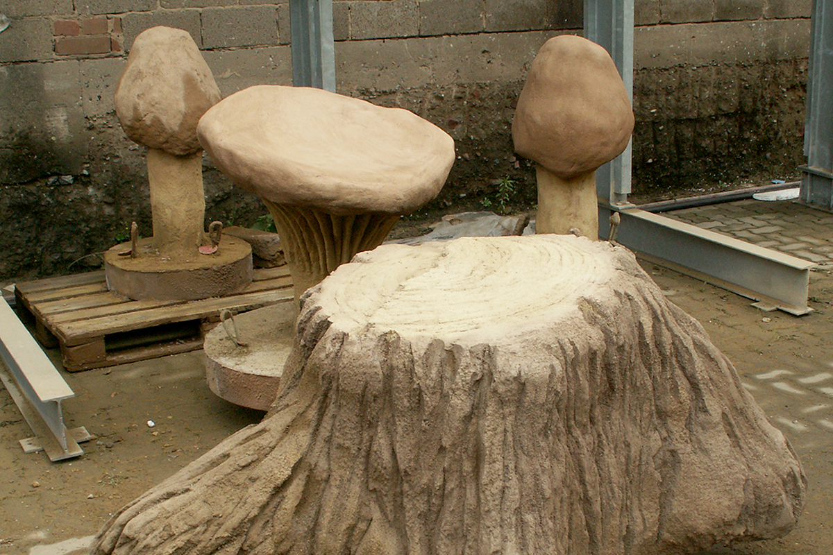 Sitzpilz und Baumstumpf für britischen Kunden 2007